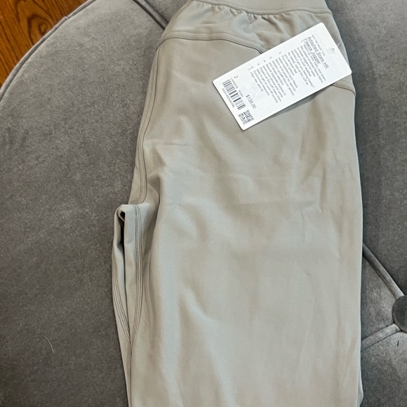 Adapted state hr fleece jogger in size 2 river stone color - Picture 3 of 3